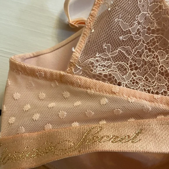 VS BRA NO UNDERWIRE - Picture 14 of 14